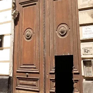 2* Pensión Residenza San Gennaro